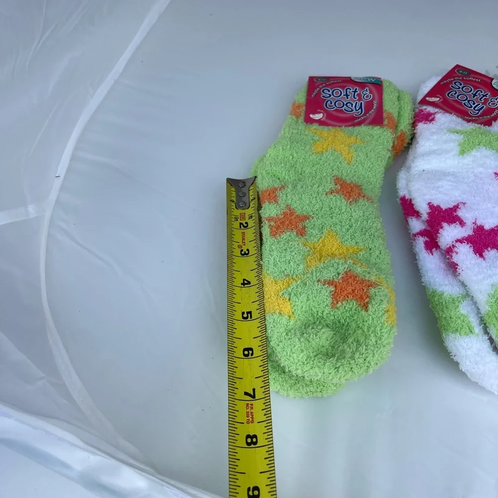 7 pairs of new fuzzy socks with stars bundle